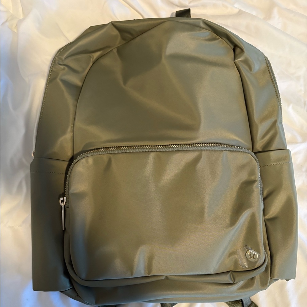 Lululemon Everywhere backpack NWOT